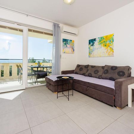 Apartments Petak Novi Dramalj Eksteriør billede