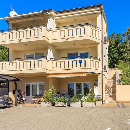 Apartments Petak Novi Dramalj Eksteriør billede